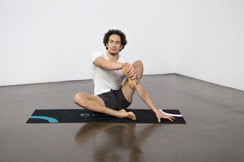 Compass Pose (Parivrtta Surya Yantrasana) - Yoga Pose