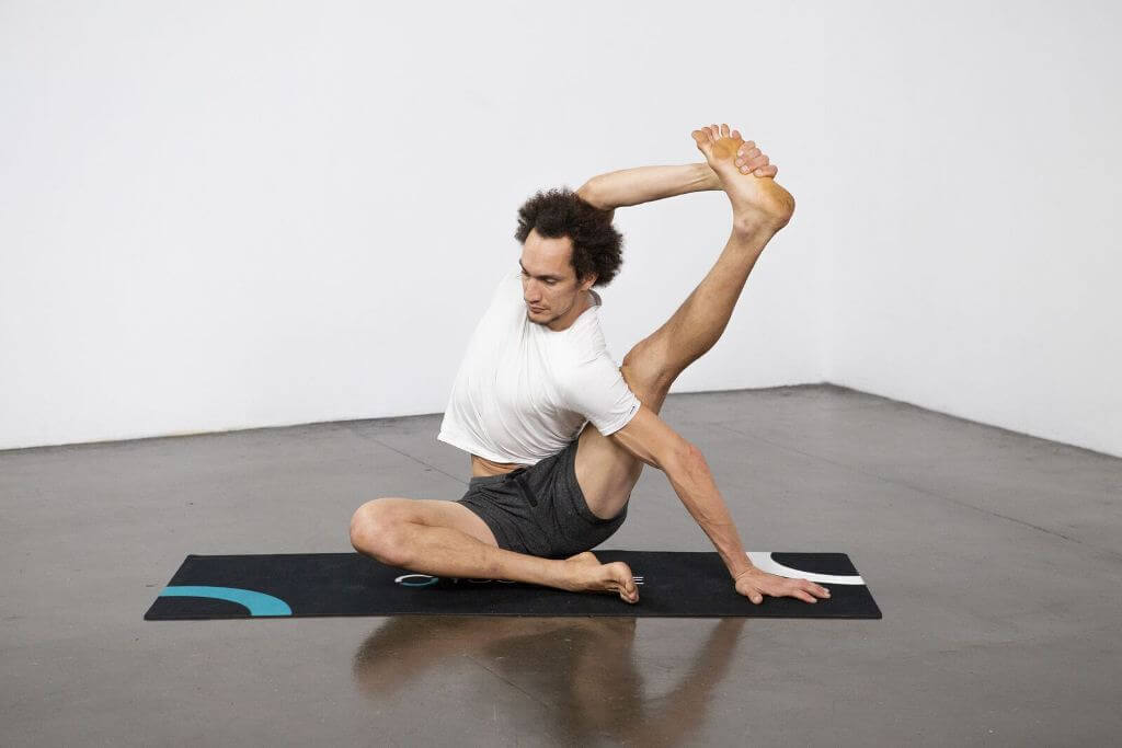 Compass Pose (Parivrtta Surya Yantrasana) - Yoga Pose