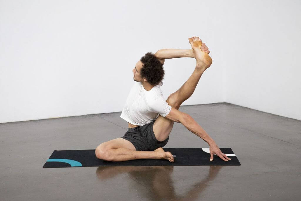 Compass Pose (Parivrtta Surya Yantrasana) - Yoga Pose